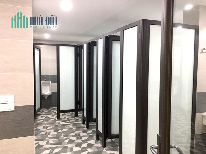 Bán Gấp Tòa Văn Phòng 9 Tầng Xây Mới Mặt Phố Khâm Thiên. Vị Trí Đắc Địa. DT 290m2. Giá 135 TỶ