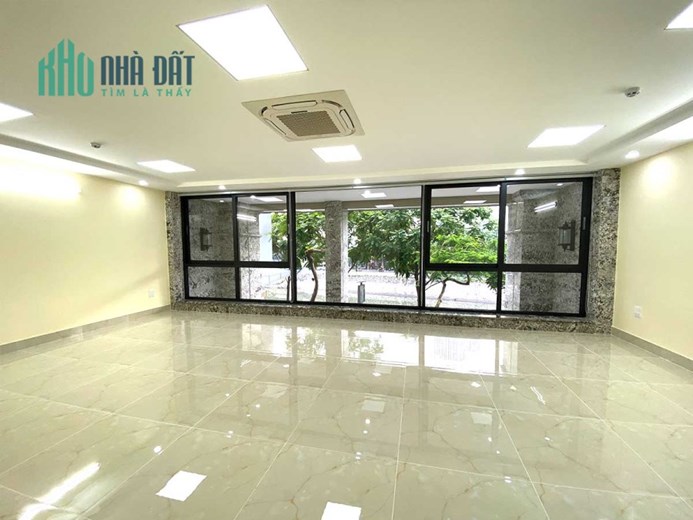 Bán Gấp Tòa Nhà Văn Phòng 9 Tầng Mặt Phố Vũ Tông Phan.DT 241m2, 2 mặt thoáng. Giá 110 TỶ