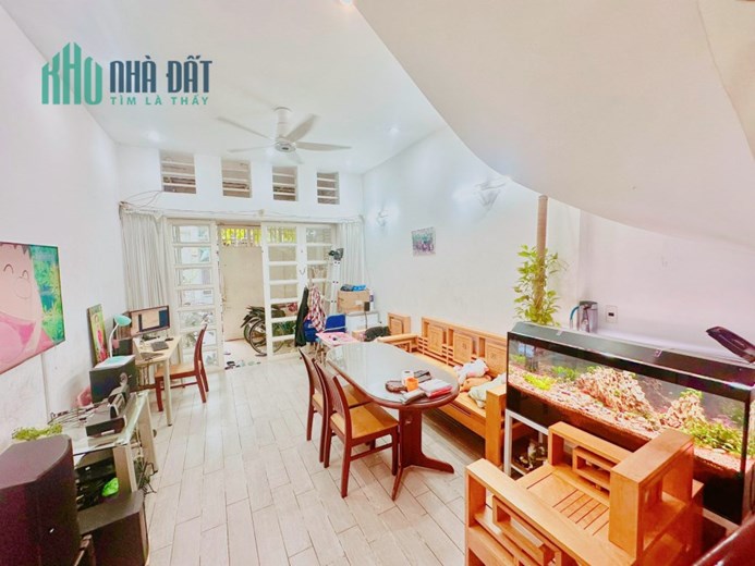 BÁN GẤP NHÀ HẺM XE HƠI-NGUYỄN SƠN-TÂN PHÚ-CHỈ NHỉnh 5 tỷ