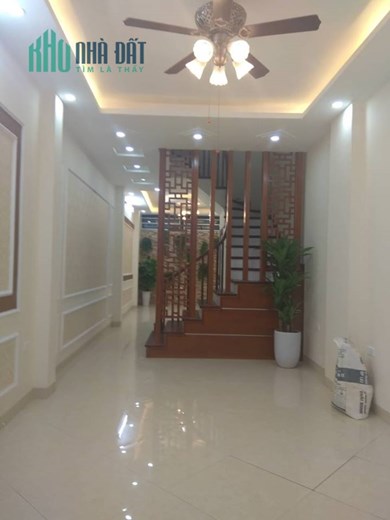 Chính chủ bán nhà 5.5 tầng ngõ phố Chùa Bộc, diện tích 48m xây 5.5 tầng, Q. Đống Đa - 12,6 tỷ