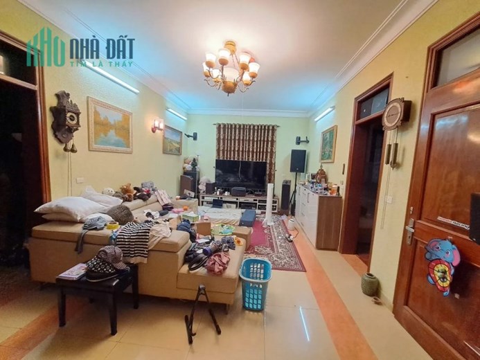 Nhà Đẹp Tại Hồng Mai, OTO Chỉ 5.65 Tỷ Cho 34m2, 5 Tầng, Mặt Tiền 3.9m.