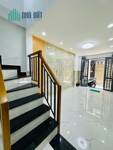 2 Tầng BTCT - 33m2 - An ninh yên tĩnh - chỉ hơn 5 tỷ 1 xíu thôi