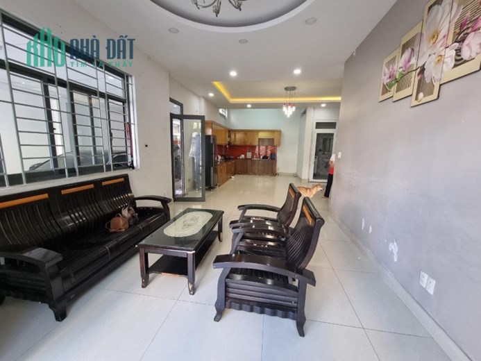 Biệt Thự Mini - Mặt Tiền Ngay Trung Tâm Quận 7 - Kế Bên  Cầu Phú Mỹ - 168m2 - Ngang Bề Thế 11M - 2