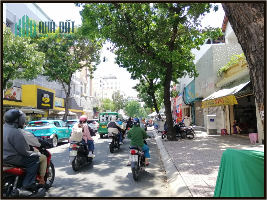 Top nhà vị trị đẹp 4.2 x 23m Lý Chính Thắng Quận 3 trung tâm Sài Gòn