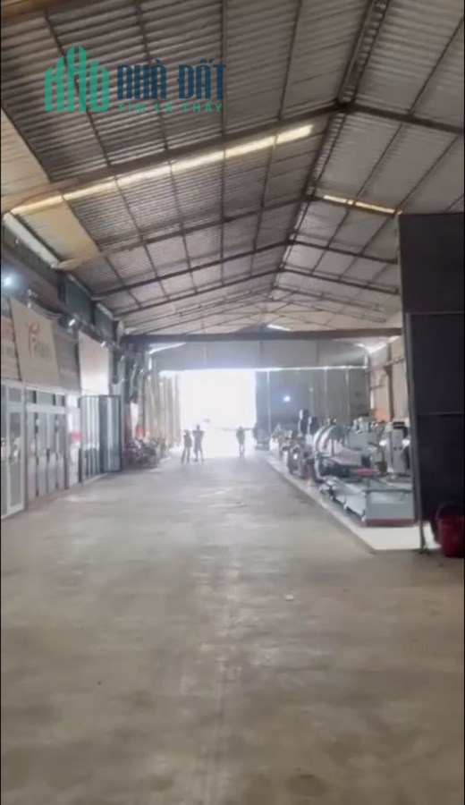 Kho xưởng cho thuê có cẩu trục 1600m2, 900m2 Ql1A Quận 12