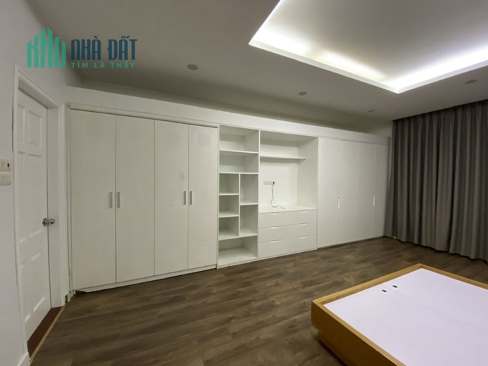 Bán nhà đẹp phố Đội Cấn, Ba Đình dt 47 m2 x 5 t mt 4,2 m ô tô cách 15 m giá 11,3 tỷ