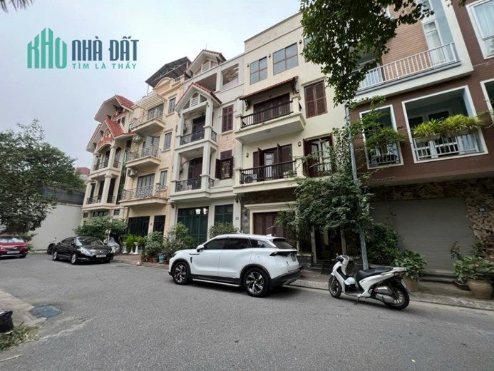 Bán biệt thự phân lô ngõ 2 đường Giảng Võ - Đống Đa 60m² 5T MT 5.8m 2 mặt thoáng giá 25 tỷ