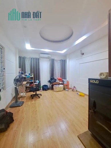 Chính chủ cần bán nhà ngõ 266 Đội Cấn,Văn Cao,35m2 x 5 t gần phố giá 6.1 tỷ