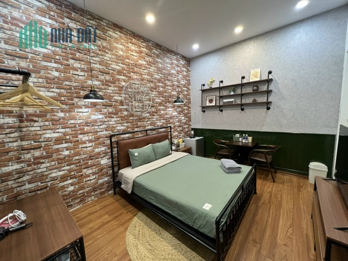 Bán nhà Hào Nam- Đống Đa. Dt 75m2, 4T, mặt tiền 5m. Giá nhỉnh 22 tỷ (TL).