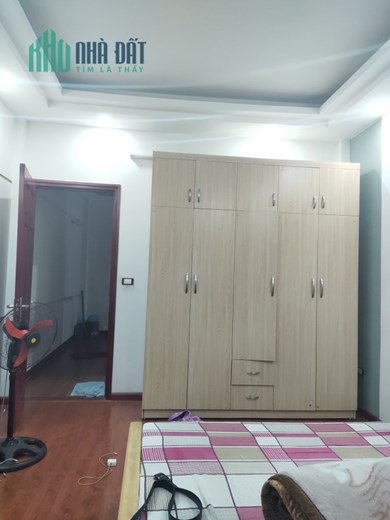 Bán nhà ngõ 22 Tôn Thất Tùng dt 43 m2 x 7 t có 12 phòng cho thuê giá 6,3 tỷ