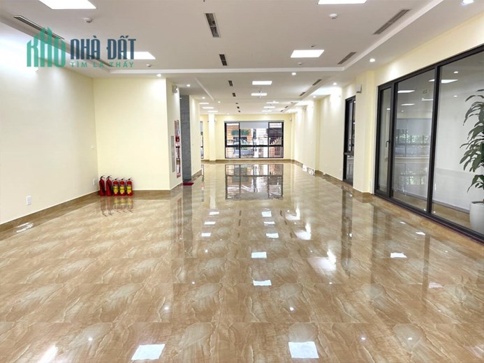 Bán Tòa VP 9 Tầng Mặt Phố Bạch Mai. Vị Trí Đắc Địa. DT 281m2,Mt 7,5m nở hậu 9,2m.Gia 155TY