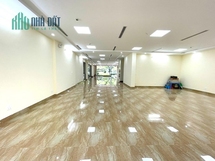 Bán Tòa VP 9 Tầng Mặt Phố Bạch Mai. Vị Trí Đắc Địa. DT 281m2,Mt 7,5m nở hậu 9,2m.Gia 155TY