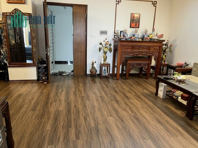 Chính chủ cần bán căn hộ chung cư  cao cấp Vũ Ngọc Phan, Đống Đa 70m, nhỉnh 3 tỷ, nhà đẹp ở ngay.