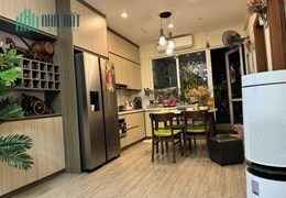 Bán Licogi 13, ngõ 187 Nguyễn Tuân, 90m2, 3pn, nhà đẹp. 4,4 tỷ. 0975118822 (822).