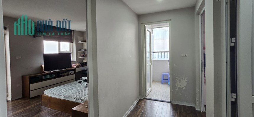 Bán gấp chung cư 136 Hồ Tùng Mậu, Bắc Từ Liêm Căn góc 118,6m2, 3N, 2VS, 5,2 tỷ