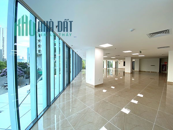 Cho Thuê Tòa Văn Phòng VIP 11 Tầng MP Trần Thái Tông.DT 315m2. Lô Góc. Giá 700tr/th