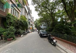 Chính chủ gửi bán sớm nhà phố Giảng Võ Cát Linh, Quận Đống Đa 70m2 5 t mt 6 m giá 25 tỷ