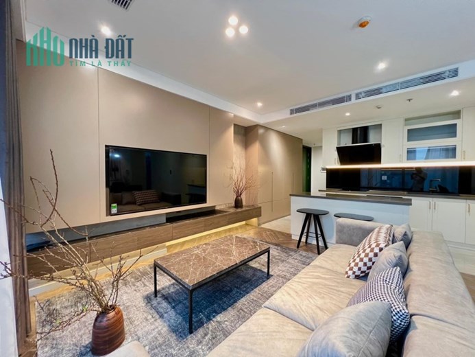 Bán 335 - Cầu Giấy (siêu thị Media Mark), 90m2, 3PN, 5,18 tỷ. 0975118822.