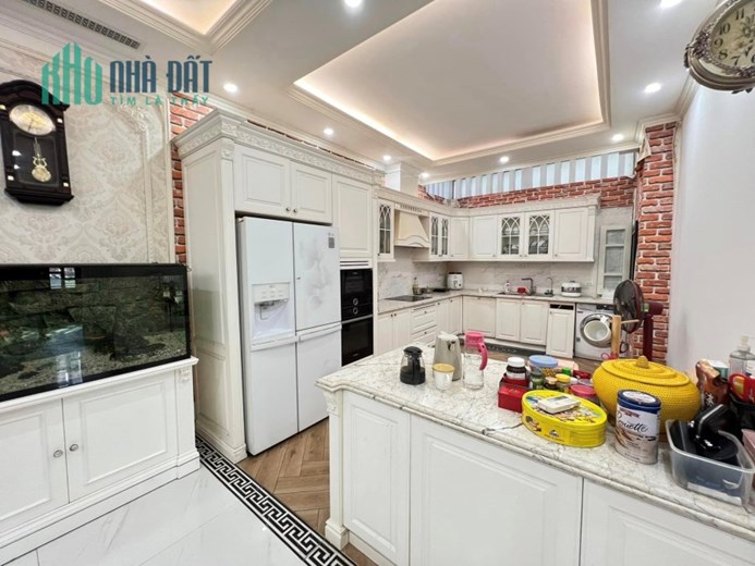 Bán Nhà Thái Hà, Đống Đa: 56m², 5 Tầng, 9 Tỷ, OTO