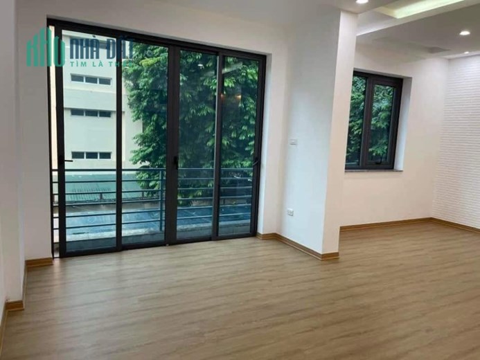Chính chủ cần bán gấp đất phố Dương Khuê, Nguyễn Hoàng dt 105 m2 x 5 t mt 6,5 m giá 26,5 tỷ