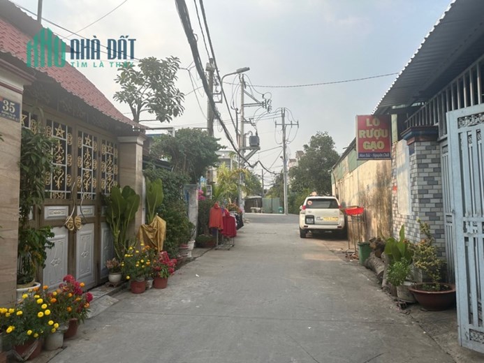 Nhà Sát MT Thới An - HXH - Ngang 5M - Đủ Công năng- Giá Nhỉnh 3 tỷ