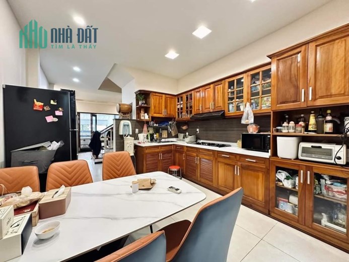 Bán Nhanh Nhà riêng Bình Thọ, DT 120m2, 5T, HXH 8m, ngay Vincom Thủ Đức, Giá 11 Tỷ