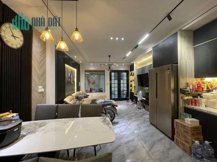 Quán Thánh NGÕ RỘNG, GẦN Ô TÔ 47m 5 tầng MT4.5 chỉ 11.5 tỷ - NHÀ MỚI ĐẸP, RA LĂNG BÁC, HỒ TÂY