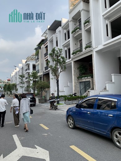 Tìm Mua Nhà Đất 5 Tầng Giá 5 Tỷ Tại Gia Cẩm Việt Trì - Đừng Bỏ Lỡ