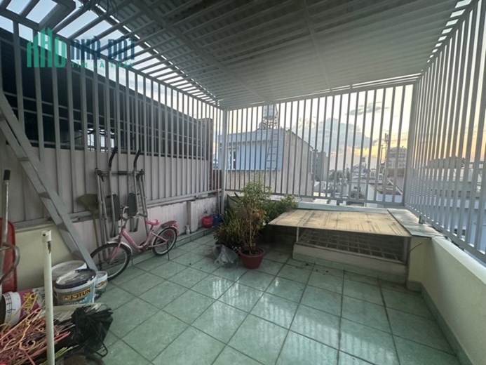 MẶT TIỀN CHỢ GIÃN DÂN - NHÀ ĐẸP 4 Tầng- Ngang 4m - - GIÁ NHỈNH 5 Tỷ