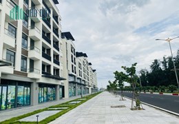 Cần bán căn nhà 5 tầng mt  Lê Duẩn đường 32m khu tổ hợp nghĩ dưỡng Shophouse L’aurora Phú Yên