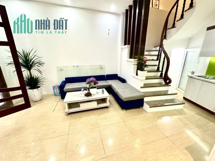 7 Tỷ Có Ngay Nhà Ngõ Ô Tô Thái Hà - 50m², 5 Tầng, Sổ Đỏ Phân Lô, Sau Hỗ Trợ.