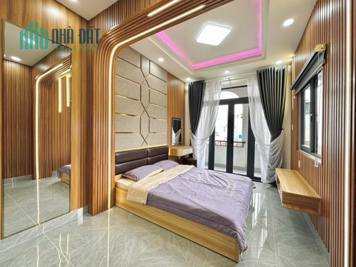 Chỉ 10,1 Tỷ Sở Hữu Nhà đường Võ Văn Ngân Thủ Đức, 110m2, 4Tầng,6PN, SHR