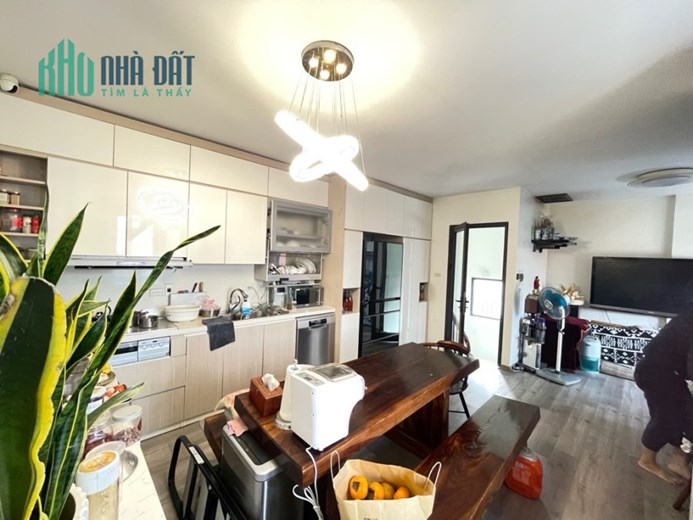 VIP BA ĐÌNH, Ô TÔ ĐỖ CỬA – 5 tầng Lê Hồng Phong 35m2 chỉ 10.8 tỷ - NHÀ RẤT ĐẸP, LÔ GÓC 2 MẶT TIỀN