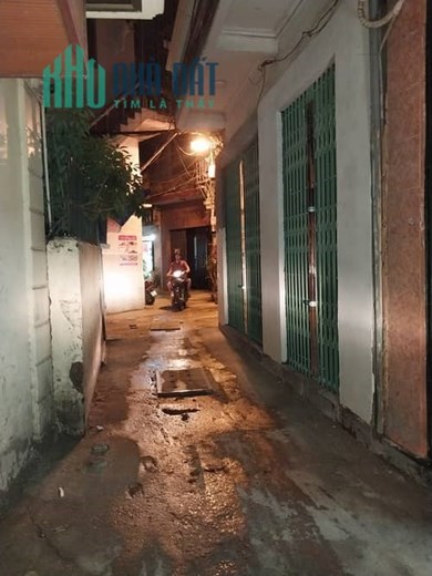 - nhà mới ở ngay phun nội thất -trung tâm đống đa 
-liên hệ: 083 2865 116