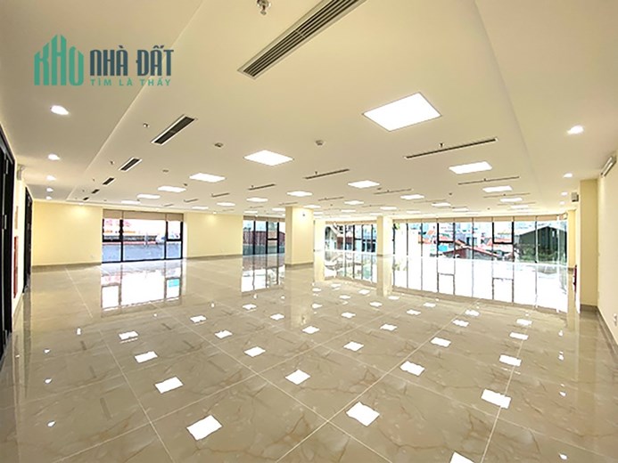 Bán Tòa Văn Phòng 9 Tầng Mặt Phố Vũ Tông Phan, Vị Trí Đắc Địa. DT 331m2, Mt 18m. Giá 195TY