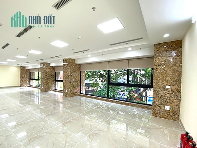 Bán Tòa Văn Phòng 9 Tầng Mặt Phố Vũ Tông Phan, Vị Trí Đắc Địa. DT 331m2, Mt 18m. Giá 195TY