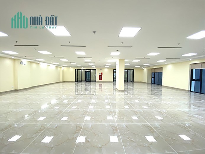 Bán Tòa Văn Phòng 9 Tầng Mặt Phố Vũ Tông Phan, Vị Trí Đắc Địa. DT 331m2, Mt 18m. Giá 195TY