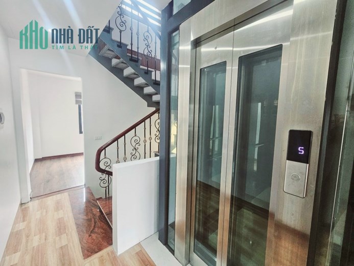 Chính chủ cần bán nhà mặt ngõ 58 phố Đào Tấn 50 m2 x 6 t thang máy mới giá 12,2 tỷ