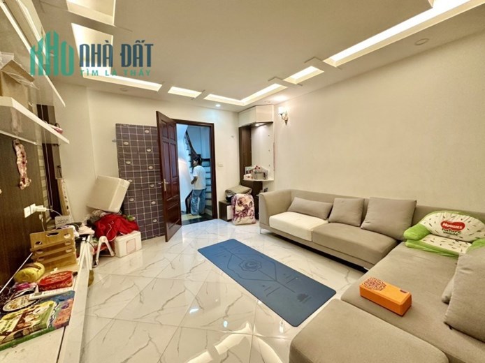 Nhà Tuyệt Đẹp Tại Minh Khai, 35m², Chỉ 4.3 Tỷ Là Có Ngay Nhà - Ngõ Ô Tô 7 Chỗ Đỗ Cổng.