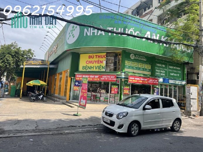 Chủ về quê bá.n gấp nhà 42m2 tặng toàn bộ nội thất - chỉ hơn bốn tỷ 1 xíu thôi ạ.