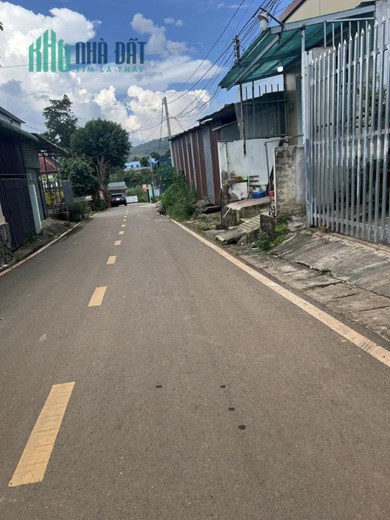 ĐẤT ĐƯỜNG NHỰA PHAN BỘI CHÂU, CÁCH SÂN BAY ĐÀ LẠT 2KM