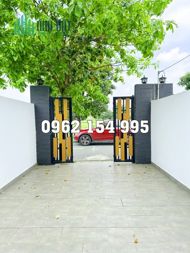 Hot nhà mới tinh 81m2 - 2 tầng 4PN - Xe hơi ngủ trong nhà - Tặng full nội thất - Chỉ 2.3 củ tỏi