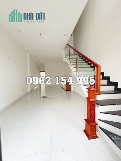 Hot nhà mới tinh 81m2 - 2 tầng 4PN - Xe hơi ngủ trong nhà - Tặng full nội thất - Chỉ 2.3 củ tỏi