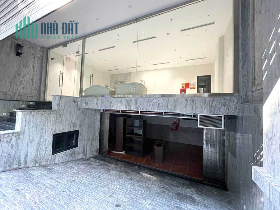 Cho Thuê Tòa Văn Phòng 8 Tầng Phố Trần Duy Hưng. DT 105m2, Mt 9.3m. Giá 140tr/th