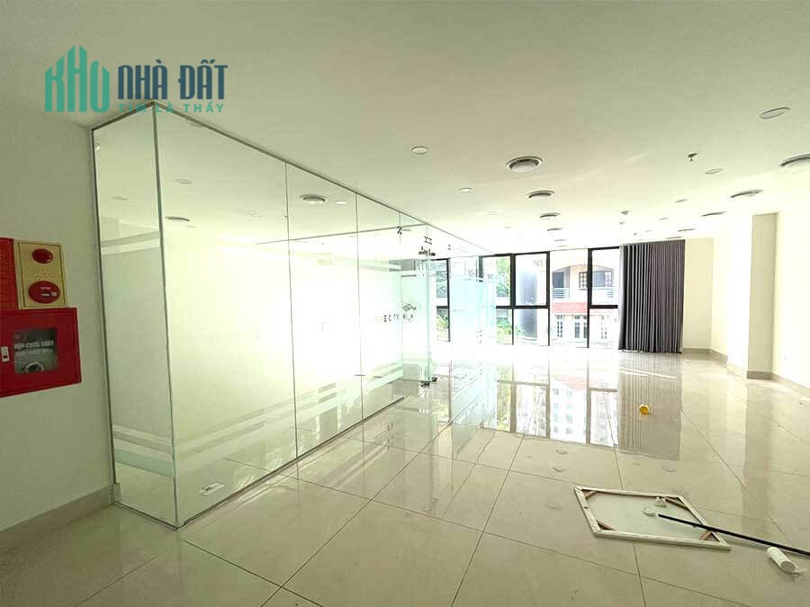 Cho Thuê Tòa Văn Phòng 8 Tầng Phố Trần Duy Hưng. DT 105m2, Mt 9.3m. Giá 140tr/th