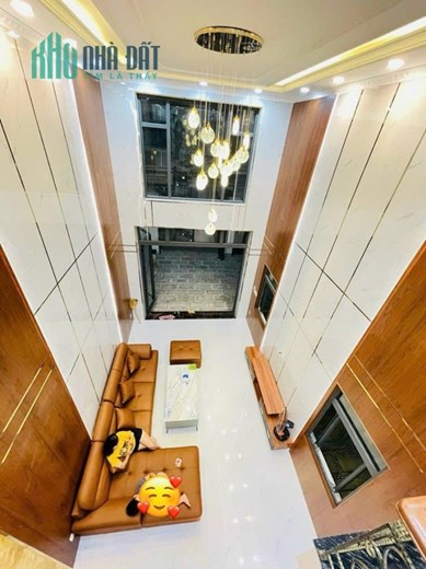 Chủ Bán Gấp Nhà riêng, 5T, hxh tránh, Nhà Đẹp Cách Chợ Linh Trung, Thủ Đức 200m,