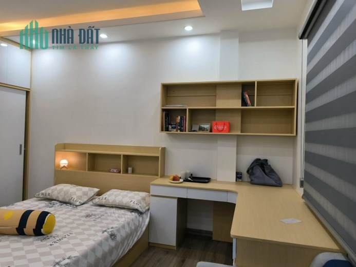 Bán nhà Thanh Xuân, HN, 42m x 6 tầng full nội thất- 6.9 tỷ có thương lượng