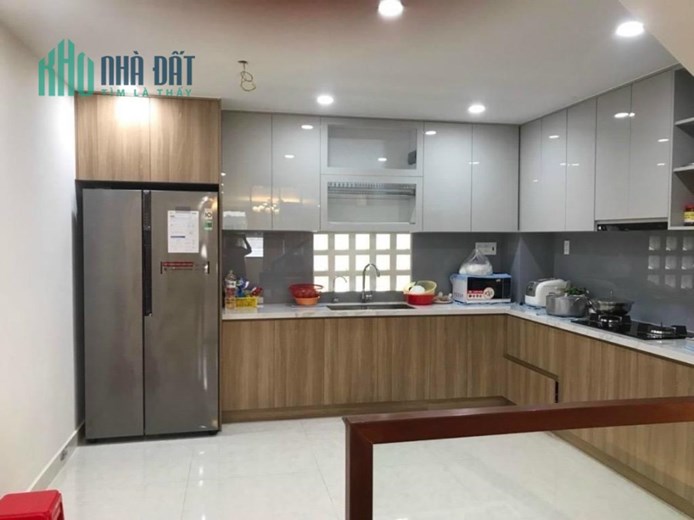 Bán Nhà Riêng HXH tránh Cách 500m Ra Đại Học Ngân Hàng, Thủ Đức, Giá 9,9 Tỷ