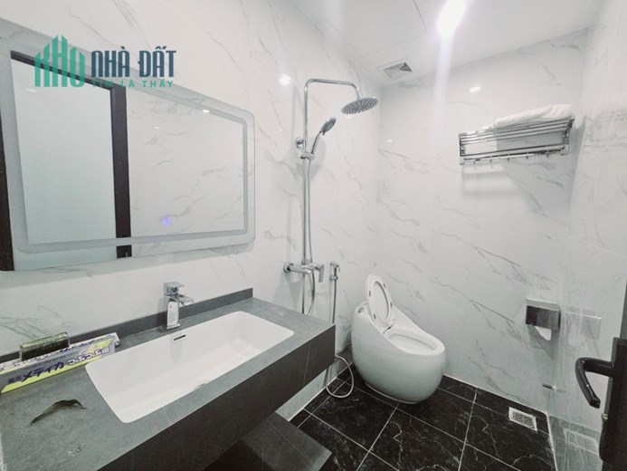 Bán CCMN Hoàng Hoa Thám, Ba Đình, nhà mới, ngõ thông, 47m² x 7 tầng, thang máy, 11 tỷ 5