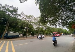 -HANG HÓT LONG BIÊN 6 tỷ 480 triêu .6 tầng thang máy ô tô vào nhà
-liên hệ e cường 083 2865 116